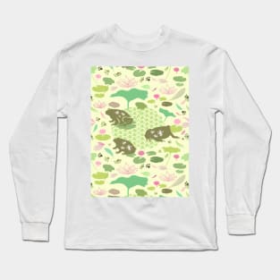 American Bullfrog Giant Amphibian Frog Species in Green Wildlife Long Sleeve T-Shirt